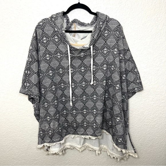 Alternative Apparel Tops - Alternative Hoodie Poncho Geometric Printed Fringe Hem Size M/L